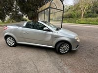Usata Opel Tigra 90 CV (66 kW) 2005 Grigio Cabrio