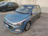 Usata Hyundai i20 84 CV (61 kW) 2015 Blu Berlina