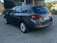 Usata Opel Astra Cosmo 125 CV (91 kW) 2011 Grigio Station wagon