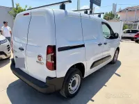 Usata Fiat Doblò 100 CV (73 kW) 2024 Bianco Monovolume
