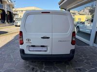 Usata Toyota Proace City Active 110 CV (80 kW) 2022 Bianco Monovolume