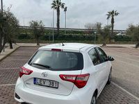 Usata Toyota Yaris 72 CV (52 kW) 2019 Bianco Berlina