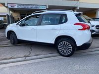 Usata Peugeot 2008 Active 90 CV (66 kW) 2015 Bianco SUV