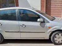 Usata Ford Fiesta 80 CV (58 kW) 2007 Grigio Utilitaria