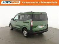 Usata Ford Tourneo Courier Titanium 125 CV (91 kW) 2024 Verde Monovolume