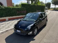 Usata Renault Scénic III Dynamique 130 CV (95 kW) 2011 Nero Monovolume