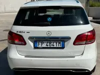 Begagnad Mercedes B180 109 HK (80 kW) 2018 Vit Minibuss