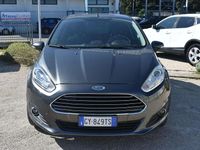 Usata Ford Fiesta 75 CV (55 kW) 2017 Grigio Berlina