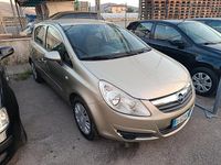 Usata Opel Corsa Enjoy 90 CV (66 kW) 2007 Oro Berlina