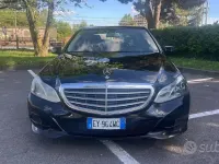 Usado Mercedes E200 Premium 136 CV (100 kW) 2015 Negro Berlina