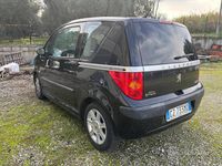 Usata Peugeot 1007 88 CV (64 kW) 2006 Nero Monovolume