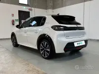Usata Peugeot 208 GT-line 101 CV (74 kW) 2020 Bianco Utilitaria