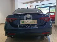 Usata Alfa Romeo Giulia Business 180 CV (132 kW) 2017 Blu Berlina