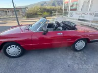 Usata Alfa Romeo Spider 109 CV (80 kW) 1989 Rosso Cabrio
