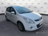 Usata Hyundai i20 Classic 78 CV (57 kW) 2011 Bianco Utilitaria