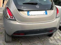 Usata Lancia Ypsilon Gold 84 CV (61 kW) 2014 Oro Utilitaria