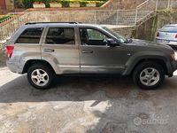 Usata Jeep Grand Cherokee 218 CV (160 kW) 2006 Grigio SUV