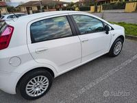 Usata Fiat Grande Punto 77 CV (56 kW) 2009 Bianco Utilitaria