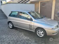 Usata Lancia Ypsilon 60 CV (44 kW) 2001 Grigio Utilitaria