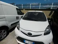 Usata Toyota Aygo 68 CV (50 kW) 2012 Bianco Utilitaria