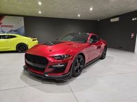 Usata Ford Mustang Fastback 317 CV (233 kW) 2021 Bordeaux perlato Coupé