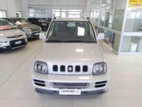 Usata Suzuki Jimny 86 CV (63 kW) 2011 Argento SUV