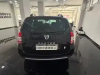 Usata Dacia Duster Lauréate 101 CV (74 kW) 2014 Nero SUV