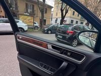 Usata VW Touareg 224 CV (164 kW) 2011 Nero SUV