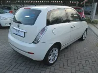 Usata Lancia Ypsilon 75 CV (55 kW) 2013 Bianco Utilitaria