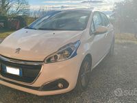 Usata Peugeot 208 Active 75 CV (55 kW) 2017 Bianco Utilitaria