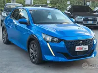 Usata Peugeot 208 Allure 56 kW (77 CV) 2021 Blu Utilitaria