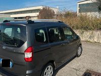 Usata Ford Tourneo Courier 100 CV (73 kW) 2019 Grigio Monovolume