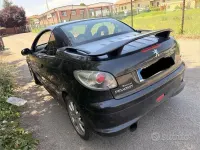 Usata Peugeot 206 CC 109 CV (80 kW) 2003 Nero Cabrio