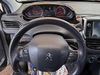 Usata Peugeot 208 68 CV (50 kW) 2015 Grigio Utilitaria