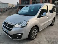 Gebraucht Peugeot Partner Tepee Active 99 PS (72 kW) 2017 Grau Van / Kleinbus