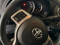 Usata Toyota Yaris Lounge 90 CV (66 kW) 2014 Bianco Berlina