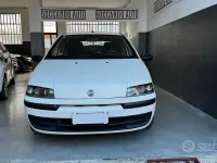 Usata Fiat Punto 80 CV (58 kW) 2002 Bianco Utilitaria
