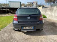 Usata BMW 118 122 CV (89 kW) 2005 Nero Utilitaria