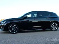 Usata Peugeot 308 131 CV (96 kW) 2022 Nero Berlina