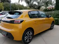 Usata Peugeot 208 Active 75 CV (55 kW) 2023 Giallo Utilitaria