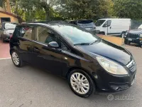 Usata Opel Corsa 90 CV (66 kW) 2009 Nero Utilitaria