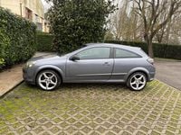 Usata Opel Astra GTC 90 CV (66 kW) 2008 Coupé