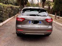 Usata Maserati Levante 250 CV (183 kW) 2017 Argento SUV
