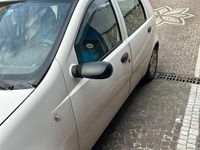 Usata Fiat Punto 80 CV (58 kW) 2003 Bianco Utilitaria