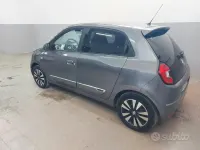 Usata Renault Twingo 30 kW (42 CV) 2023 Grigio Utilitaria