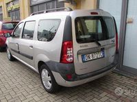 Usata Dacia Logan Lauréate 87 CV (63 kW) 2008 Grigio Berlina