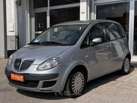 Usata Lancia Musa 95 CV (69 kW) 2006 Argento Monovolume