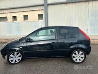 Usata Ford Fiesta 80 CV (58 kW) 2002 Nero Berlina