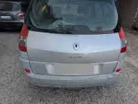 Usata Renault Scénic II 106 CV (77 kW) 2007 Monovolume