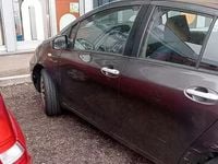 Begagnad Toyota Yaris 100 HK (73 kW) 2010 Grå Halvkombi